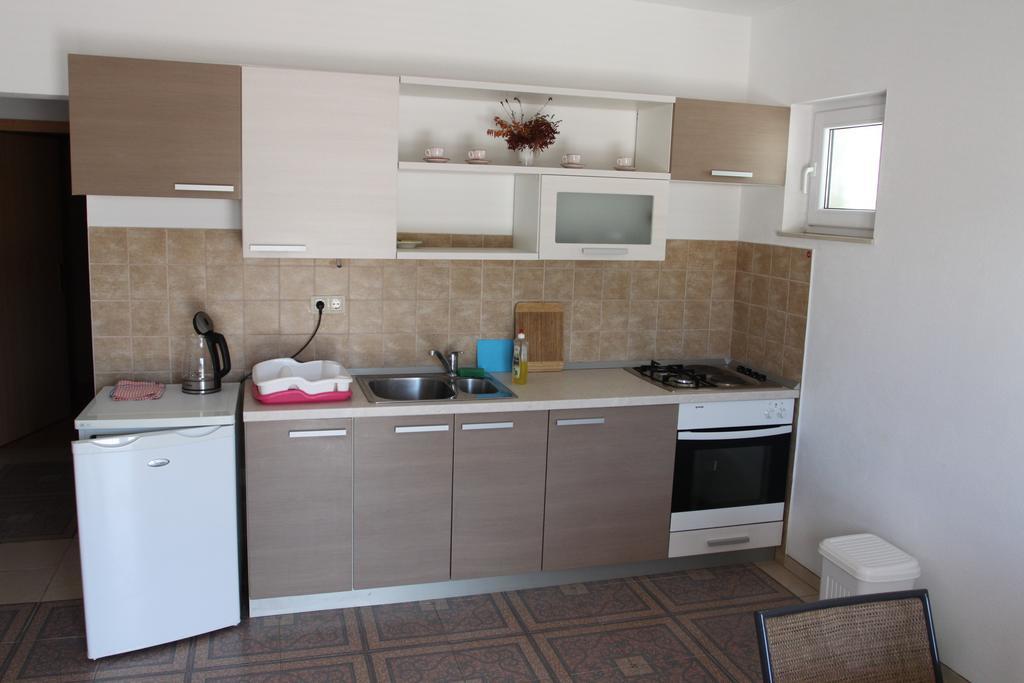 Apartments Marinko Stari Grad  Rum bild