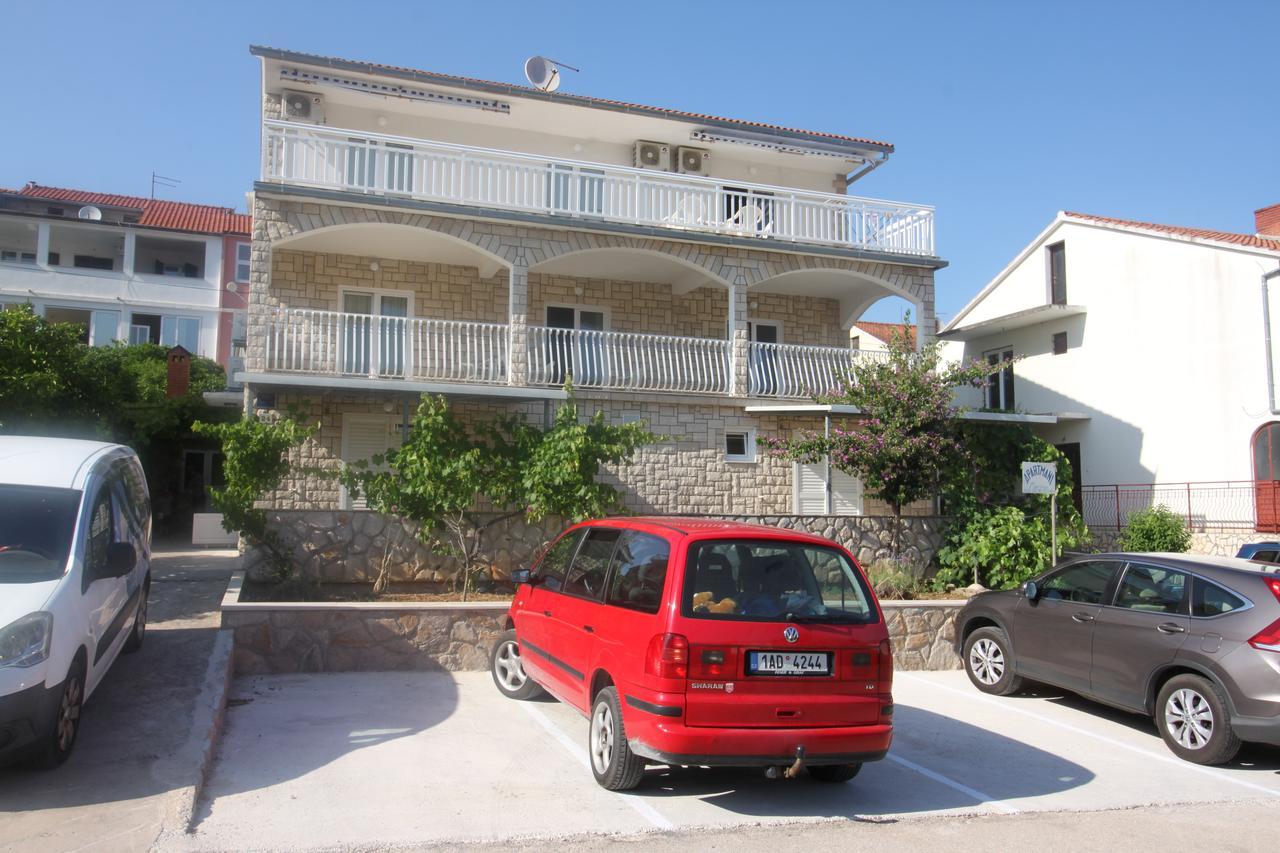 Apartments Marinko Stari Grad  Exteriör bild